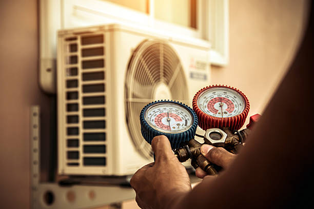 Professional Hvac technician working in Hurley, MS